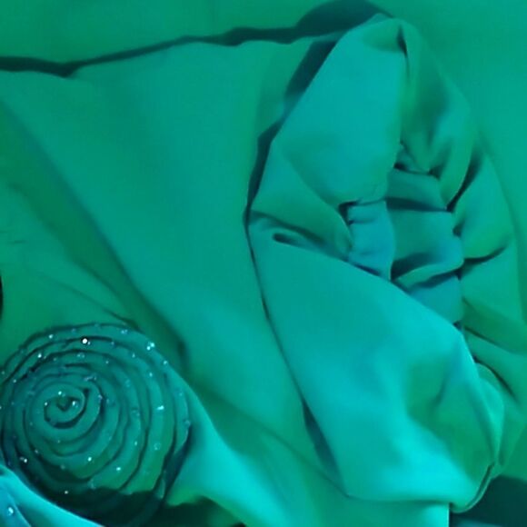 Apostrophe swirl neck green bell sleeve blouse - Picture 7 of 11